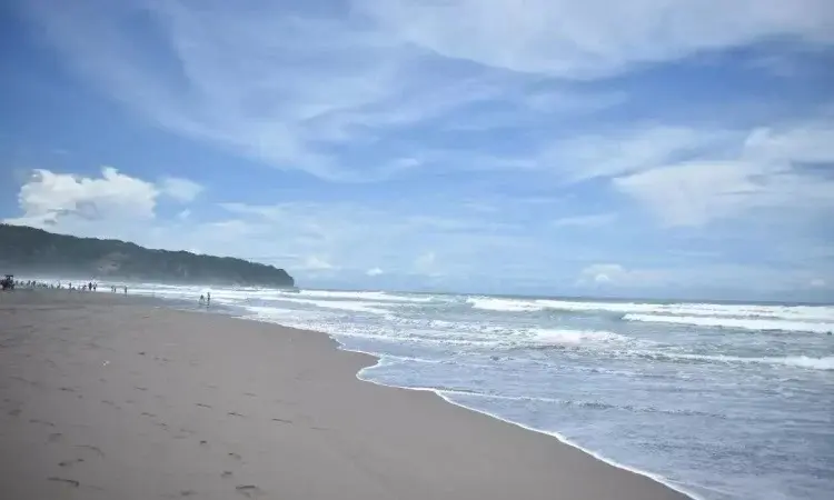 Pantai Parangkusumo: Destinasi Pantai Eksotis di Tepi Selatan Yogyakarta