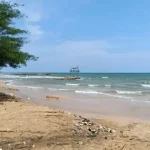 Pantai Lon Malang, Pantai Indah dengan Panorama Alam Memukau