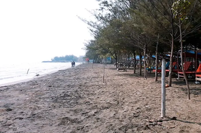 Pantai Ngebum, Surga Bahari Eksotis yang Kaya Pesona di Kendal